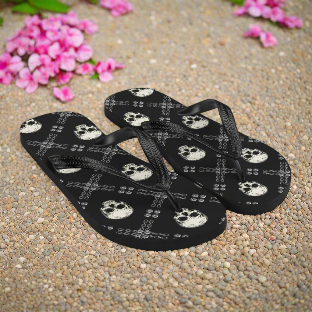 Black skull print rave flip-flops with stylish design for trendy summer footwear