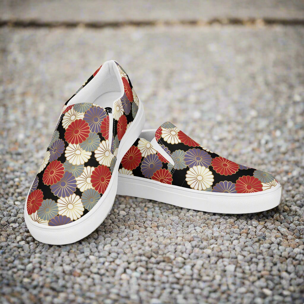 Chrysanthemum floral print slip-on canvas shoes with a vibrant colorful design for casual wear