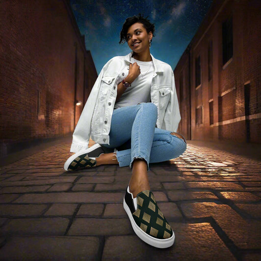 Deco Diamond Halftone Slip-on Canvas Shoes in Green and Black for Casual Wear