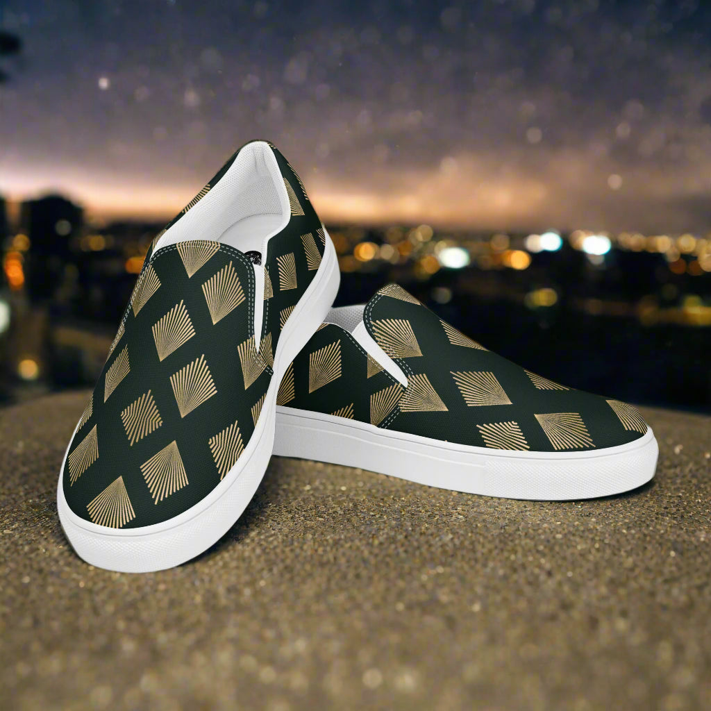 Deco Diamond Slip-on Canvas Shoes with Stylish Geometric Pattern for Casual Comfort