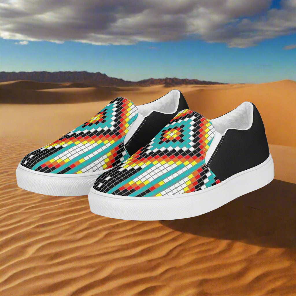 Slip-on Canvas Shoes Hotai Halftone with colorful geometric patterns perfect for casual wear