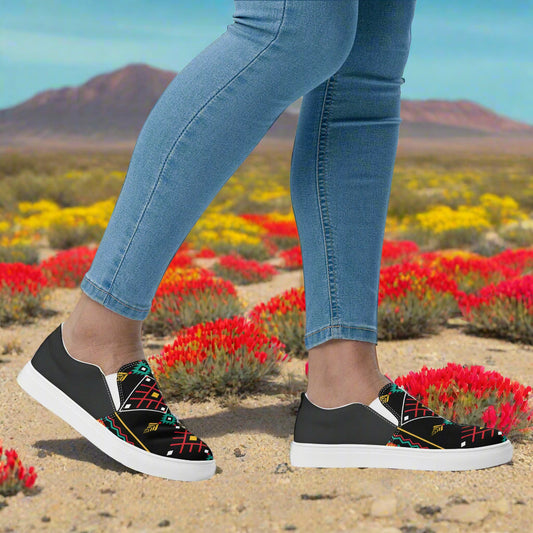 Hualipai Halftone Slip-on Canvas Shoes in Black with Colorful Patterns for Stylish Comfort