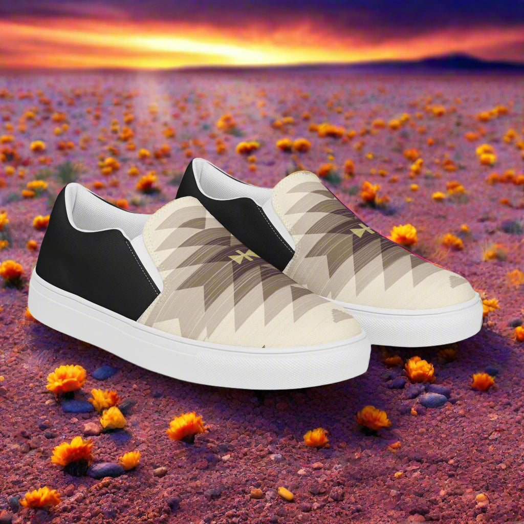 Slip-on Canvas Shoes Kewa Halftone in Beige and Black with Modern Geometric Design