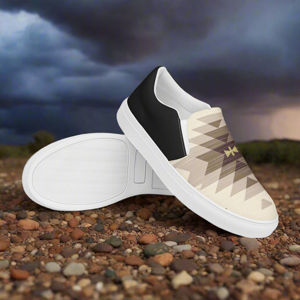 Slip-on Canvas Shoes Kewa Halftone featuring a stylish design with a smooth black and beige pattern