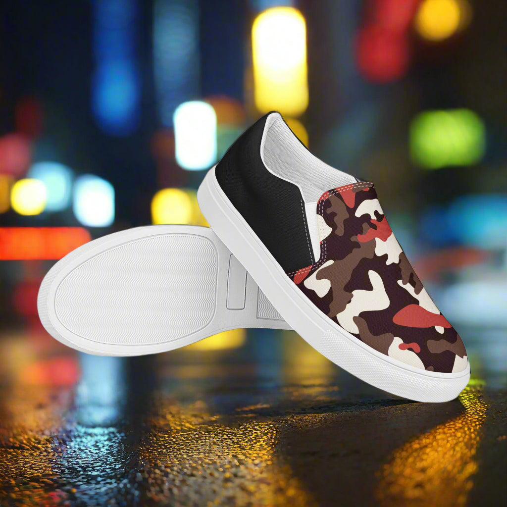 Red Camo Halftone Slip-on Canvas Shoes with Black Accent for Stylish Comfort
