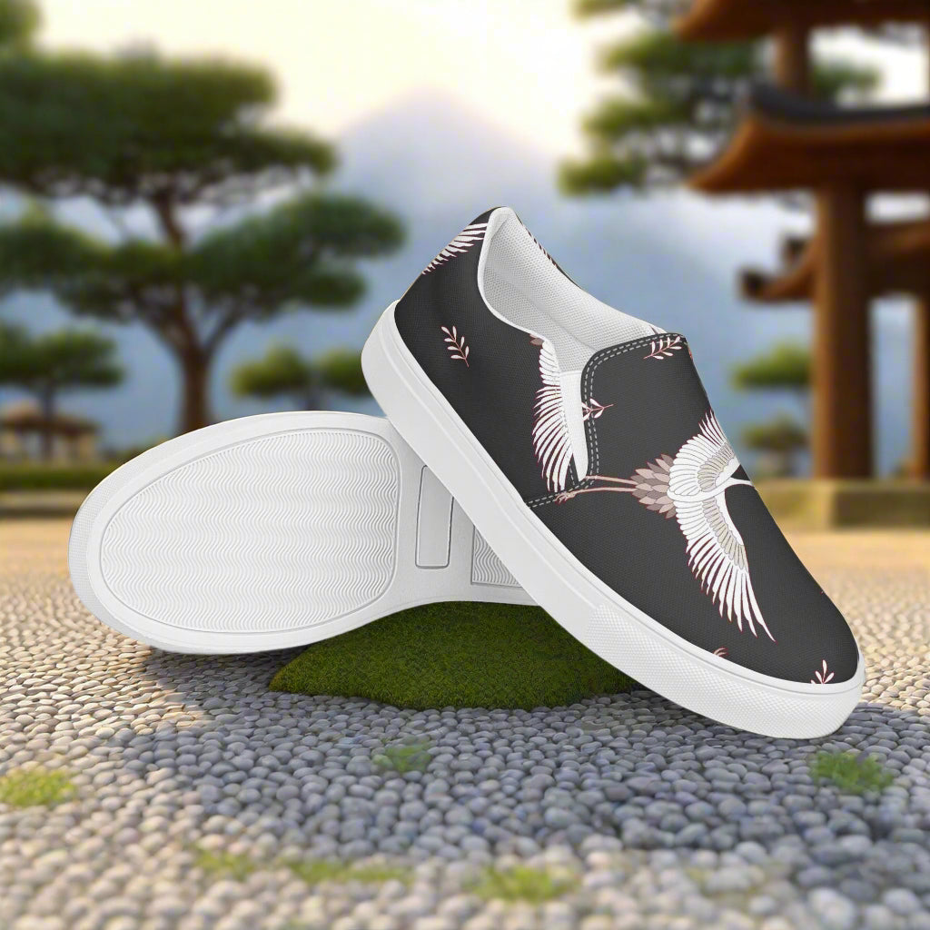Stylish Slip-on Canvas Shoes Black Crane with bird design, perfect for casual wear and spring outings