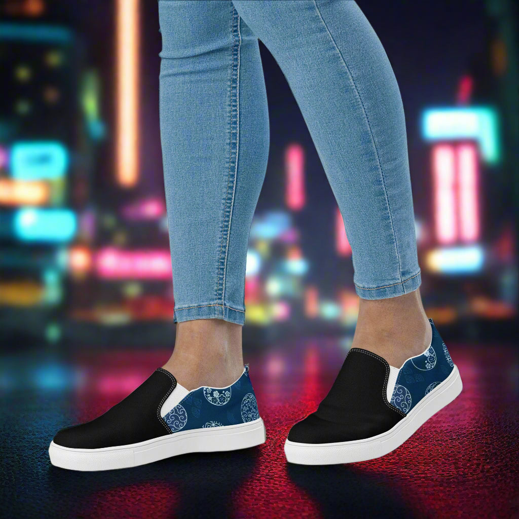 Slip-on Canvas Shoes Blue Seals Two Tone featuring a stylish design and comfortable fit for casual wear