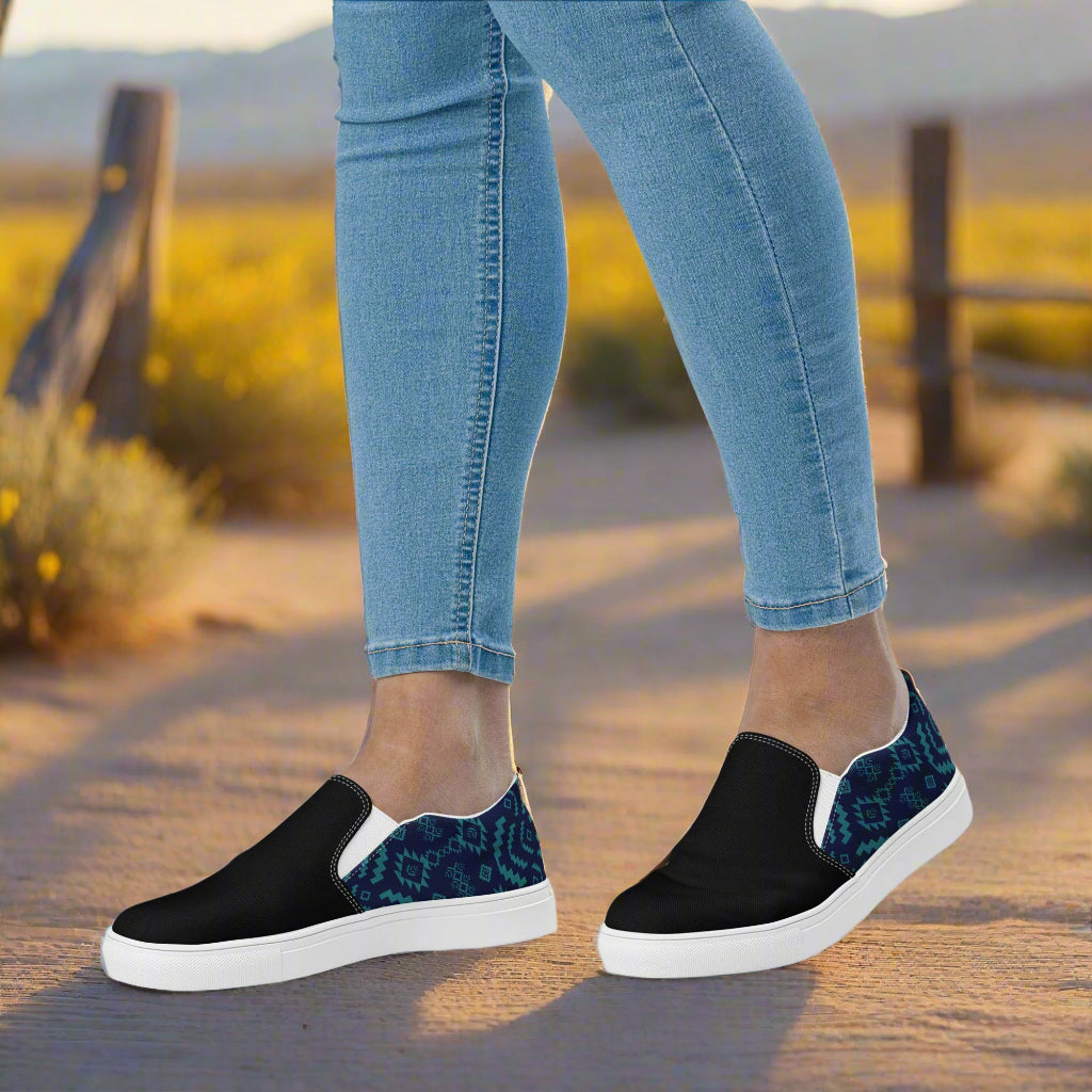Stylish Slip-on Canvas Shoes BlueRock Two Tone featuring a unique design and comfortable fit