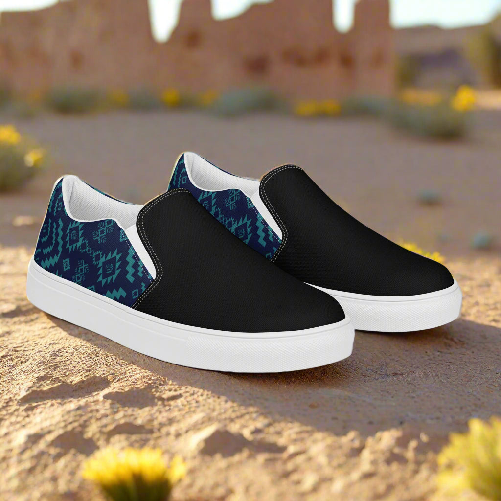 WildSage Market Slip-on Canvas Shoes BlueRock Two Tone in black and patterned blue for casual wear