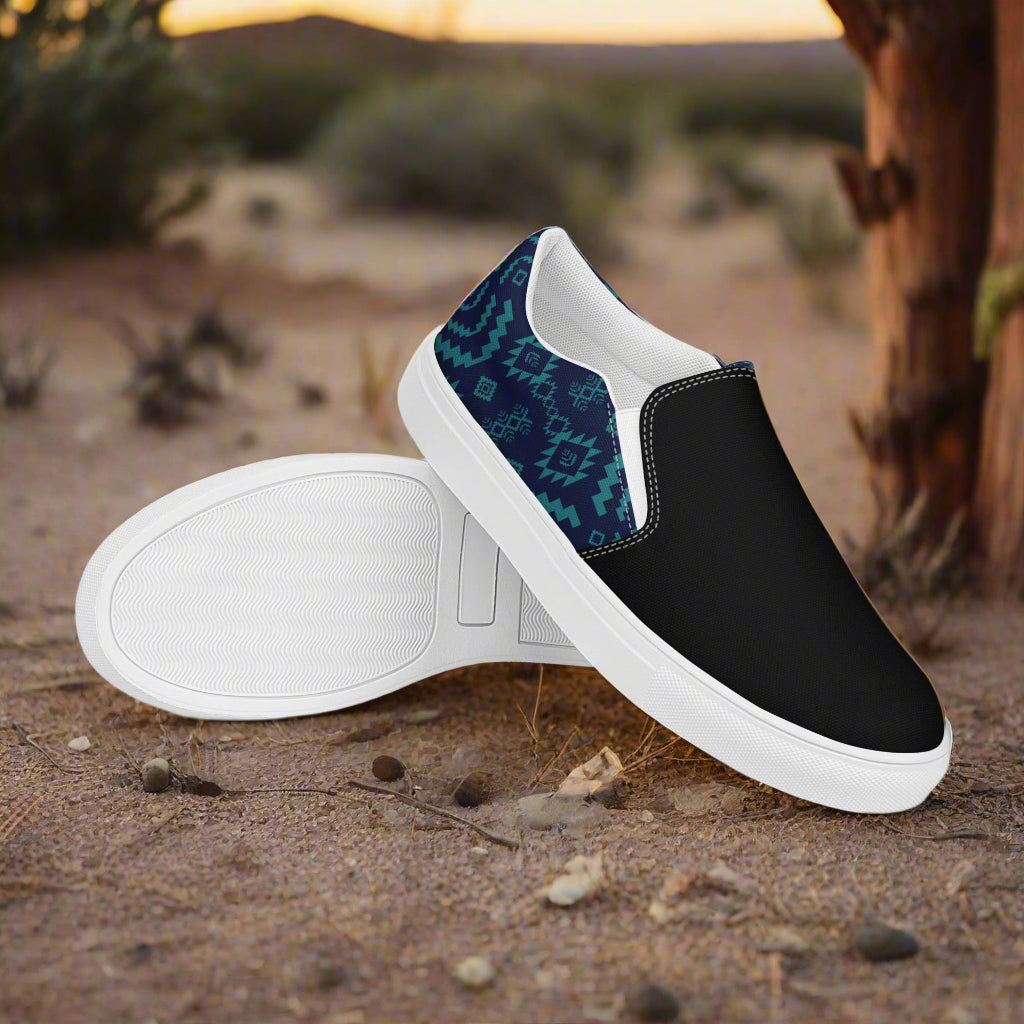 Slip-on Canvas Shoes BlueRock Two Tone in black and patterned design, perfect for casual wear