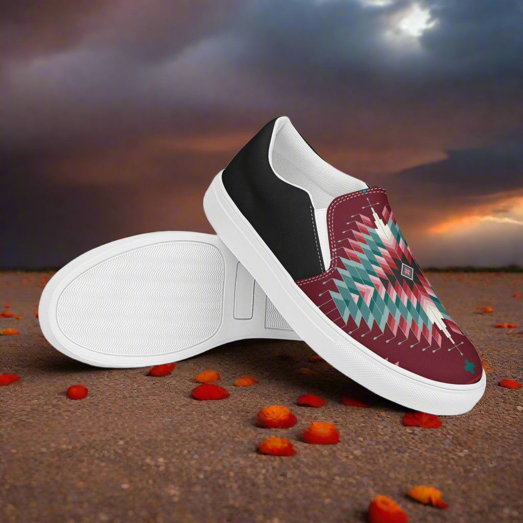 Slip-on Canvas Shoes Chinle Halftone featuring a vibrant geometric design on a maroon background