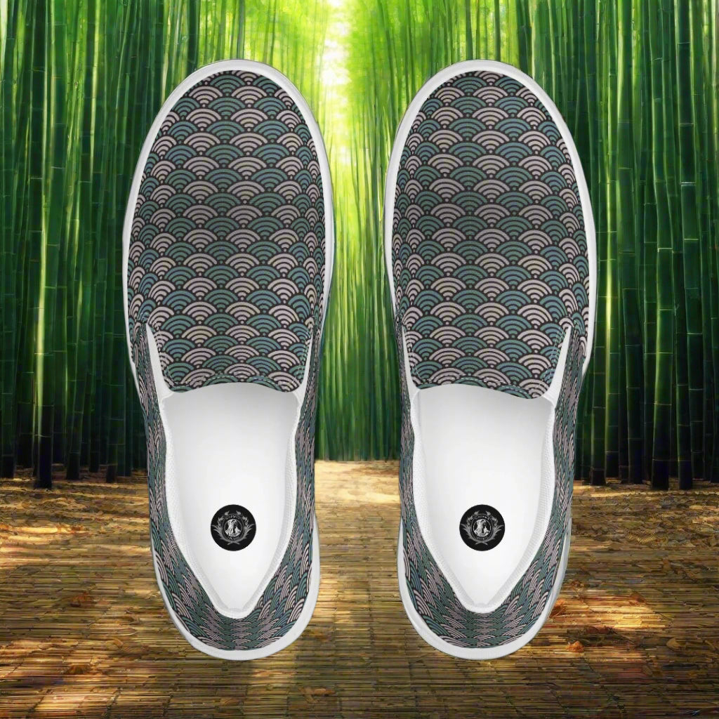 Slip-on Canvas Shoes Sea Foam with Stylish Wave Pattern for Comfortable Everyday Wear