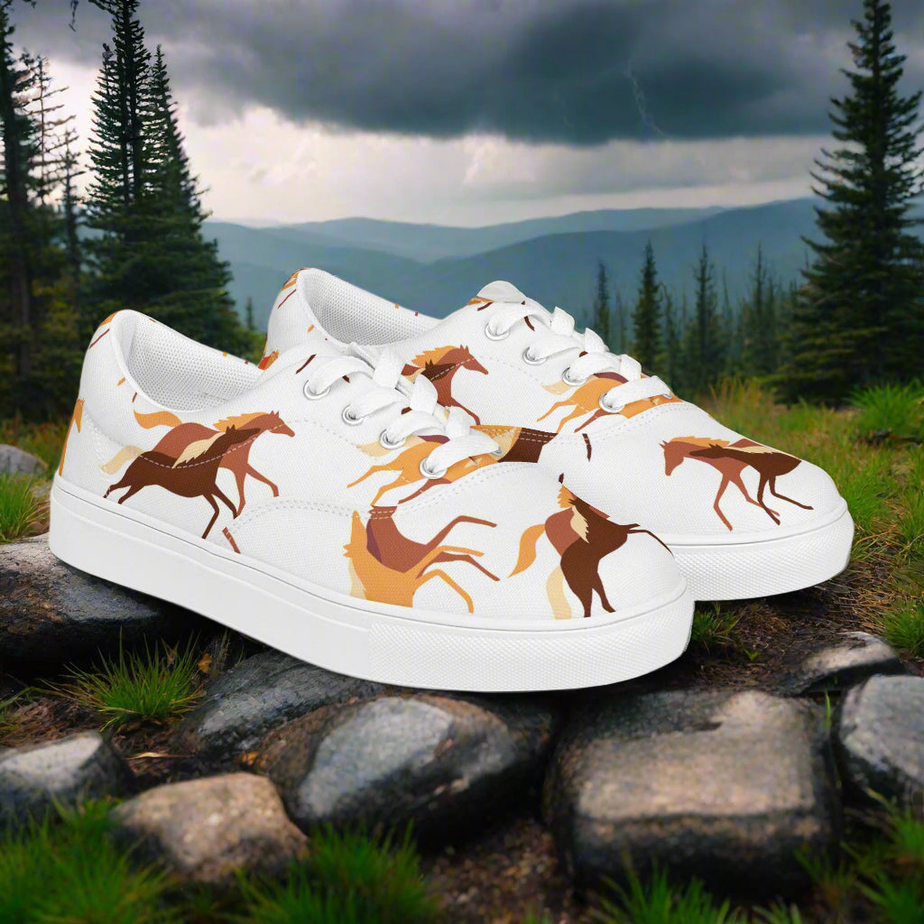 Wild Horse Lace-up Canvas Shoes with Brown and White Horse Patterns for Stylish Casual Wear