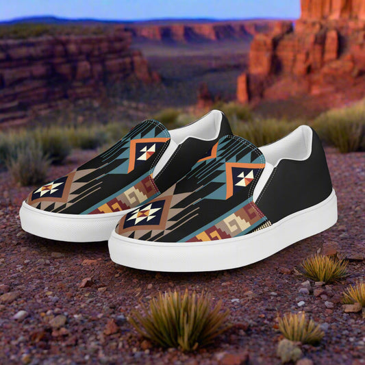 Custom Southwest Print Women’s Slip-on Canvas Shoes Native American Geometric Pattern Two Tone Halftone