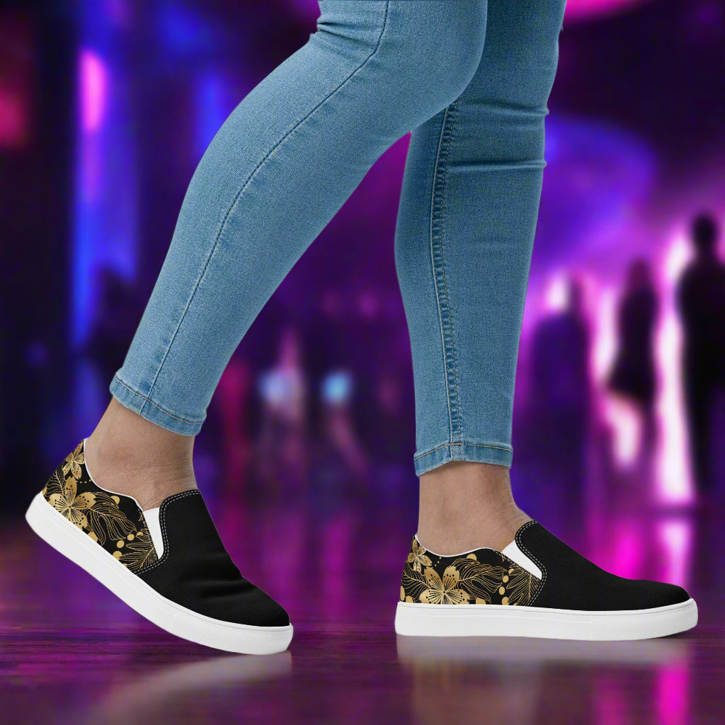 Women’s Floral Print Slip-on Canvas Shoes - Retro Style Golden Lily Two-Tone Pattern