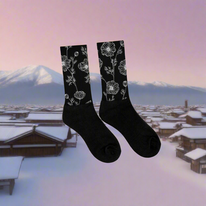 Unisex Black Bottom Floral Print Socks, Black with White Poppy Pattern