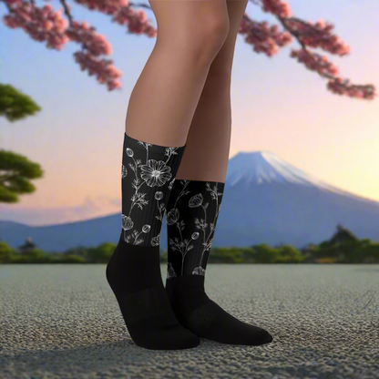 Unisex Black Bottom Floral Print Socks, Black with White Poppy Pattern