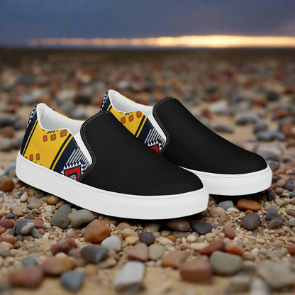 Slip-on Canvas Shoes Kaibito Two Tone with Bold Design and Comfortable Fit for Casual Outings