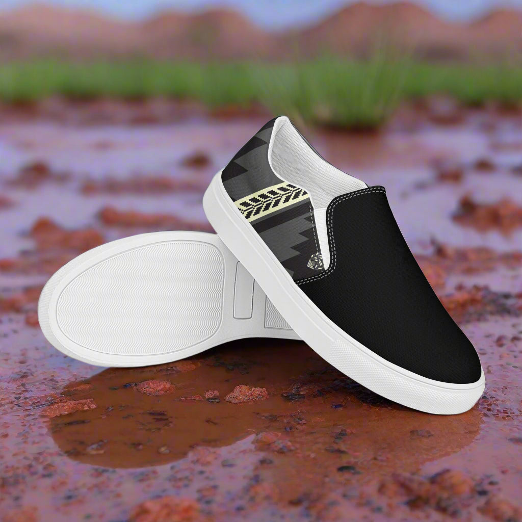 WildSage Market Slip-on Canvas Shoes Oljato Two Tone in black and gray with stylish design