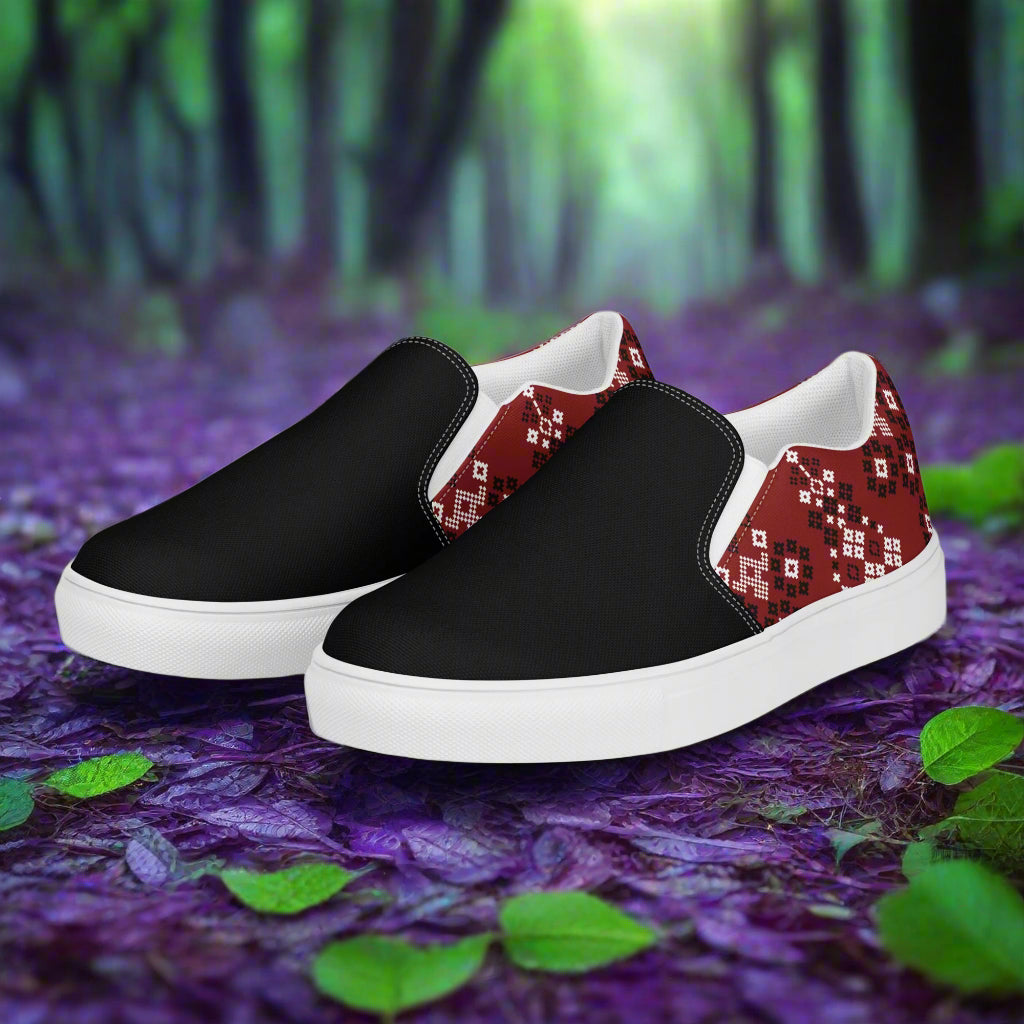 Slip-on Canvas Shoes Red Mesa Two Tone with Stylish Black and Red Design for Casual Wear