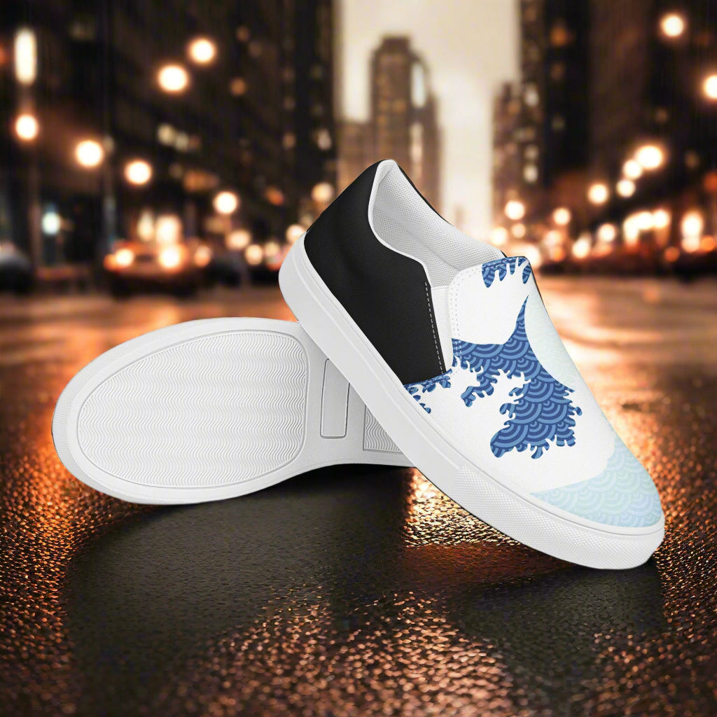 Slip-on Canvas Shoes Tsunami Sky Halftone with Blue Wave Design and Black Accents for Casual Wear