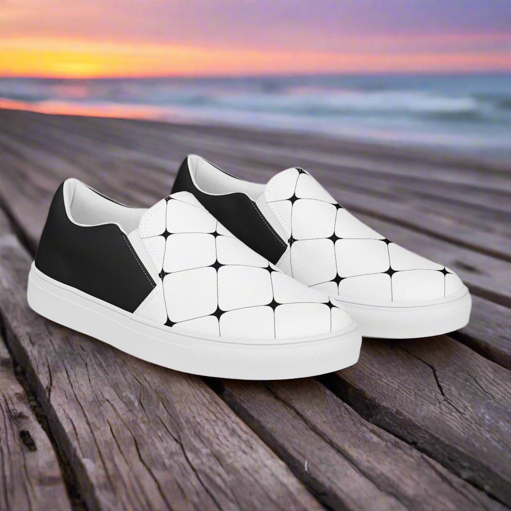 White Diamond Halftone Slip-on Canvas Shoes with Black Sides for Casual Style