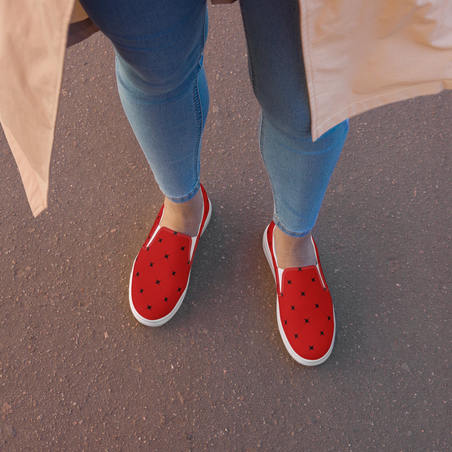 Silk Road | Women’s Slip-on Canvas Shoes | Red Diamond