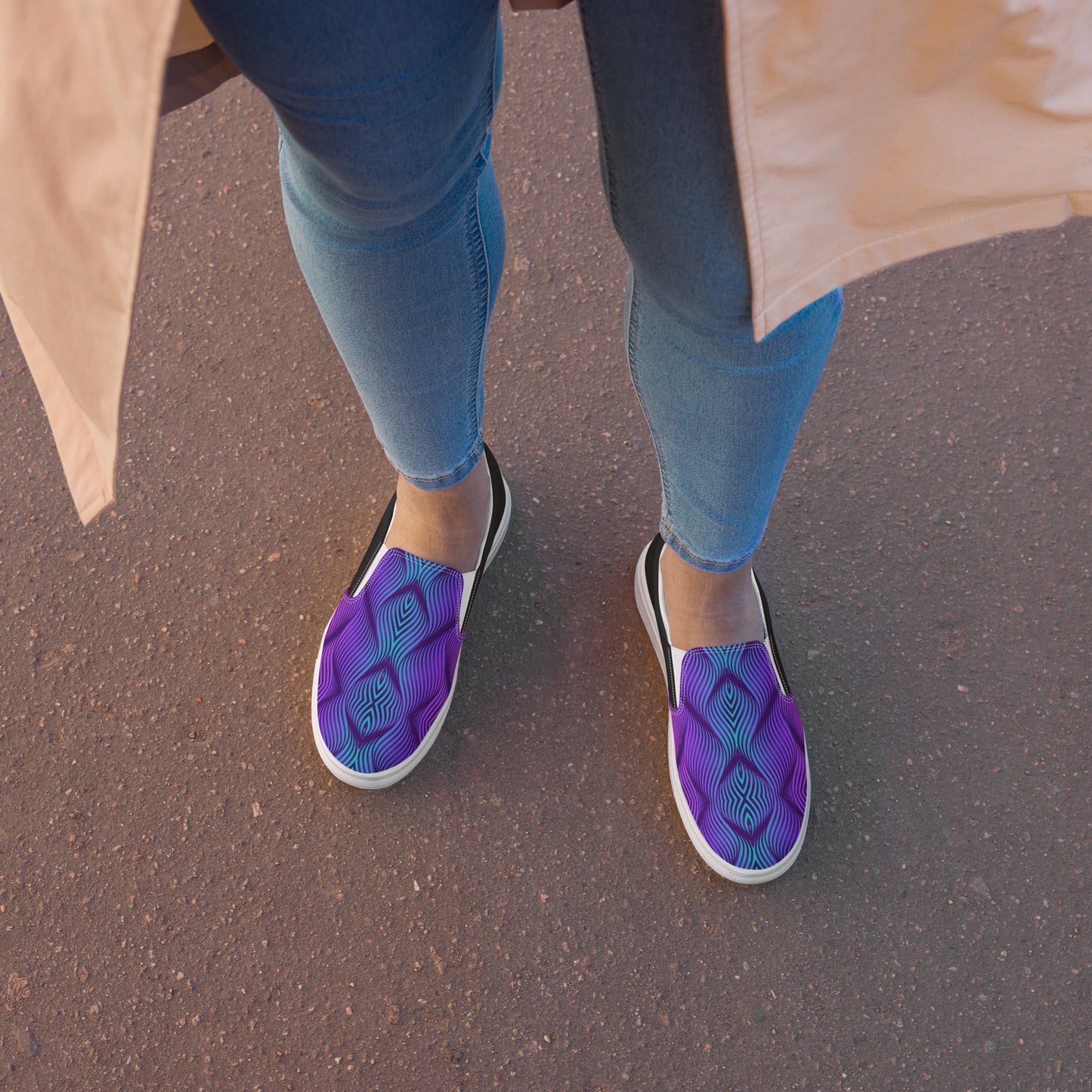 GeoMetro | Women’s Slip-on Canvas Shoes | Skater Blue Halftone