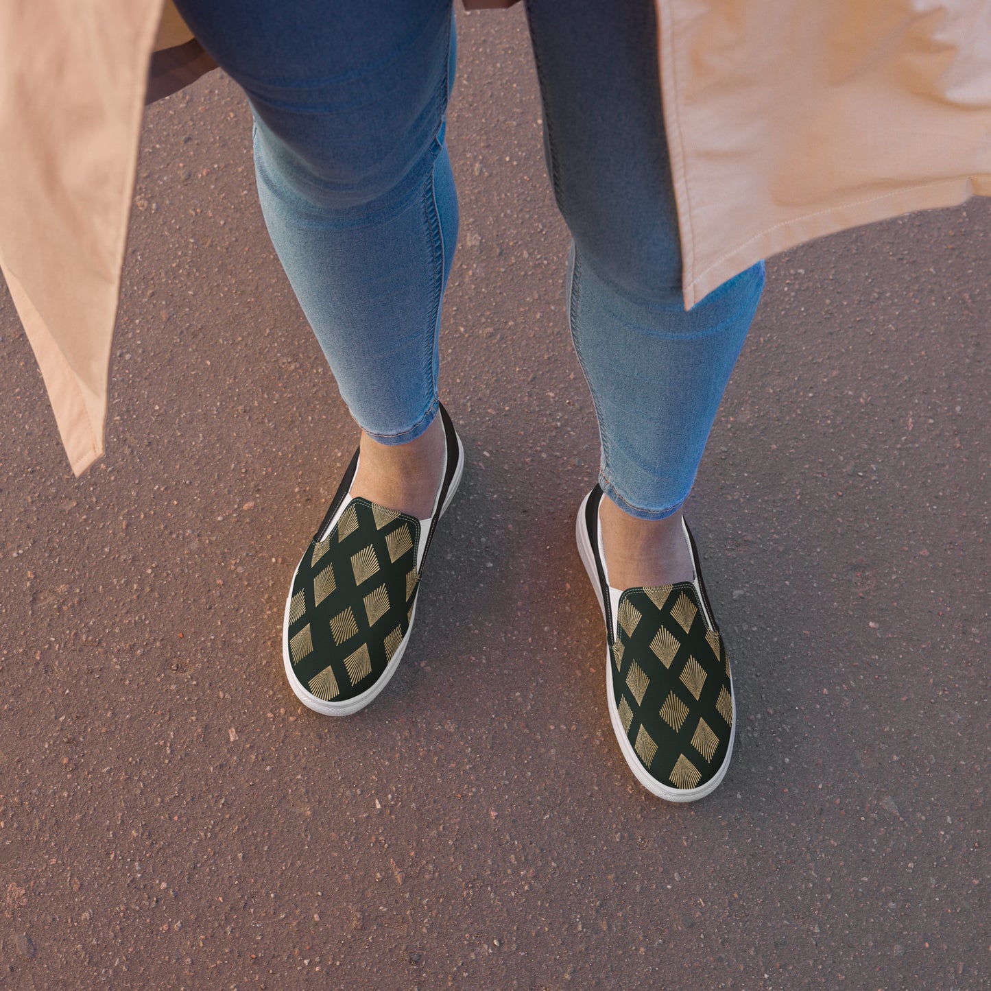 GeoMetro | Women’s Slip-on Canvas Shoes | Deco Diamond Halftone