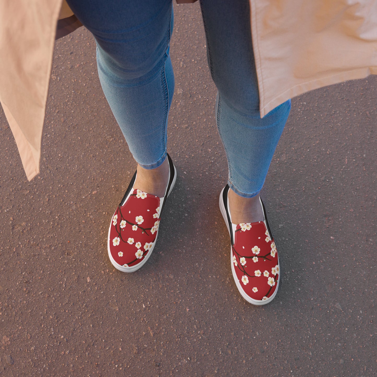 Silk Road | Women’s Slip-on Canvas Shoes | Red Blossom Halftone