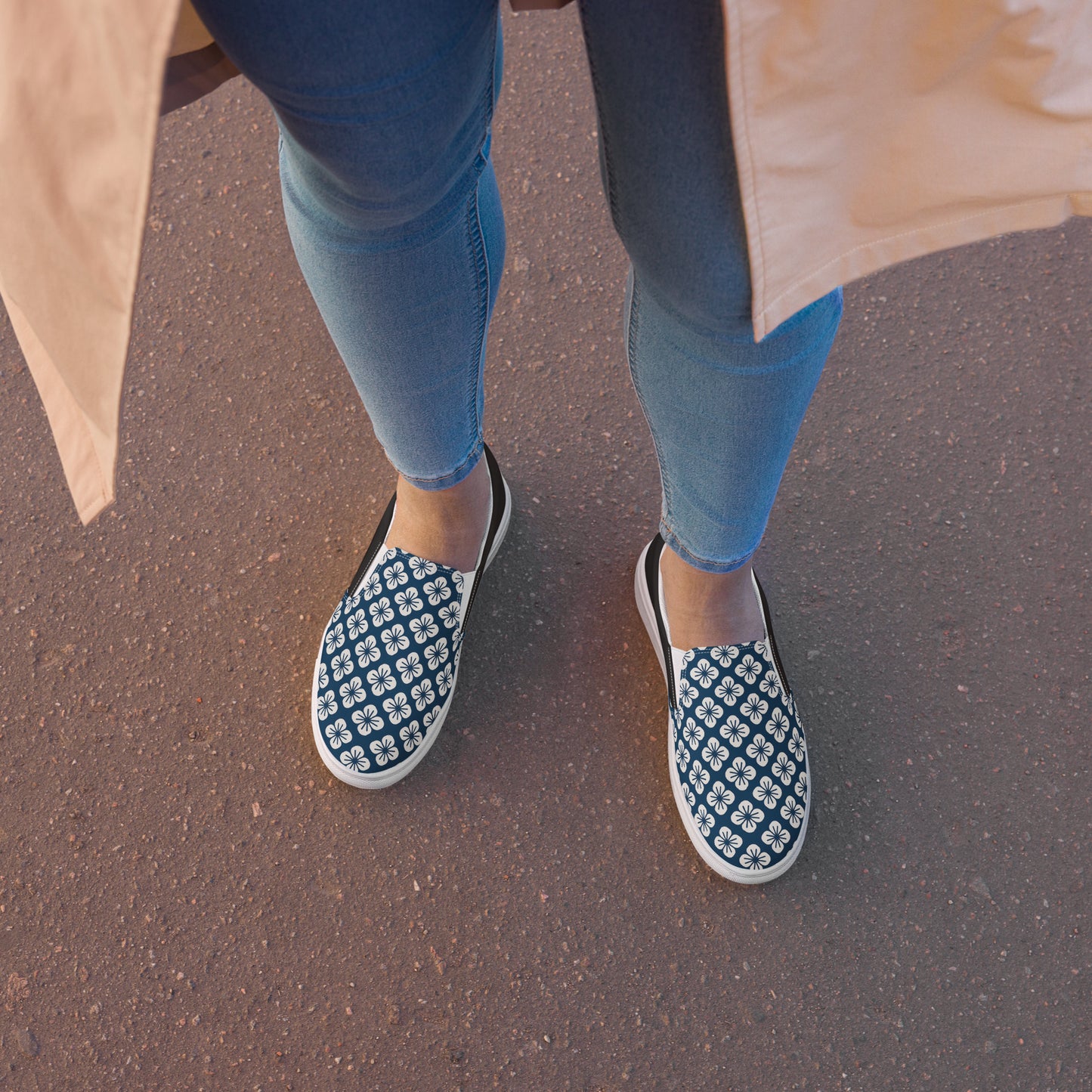 Silk Road | Women’s Slip-on Canvas Shoes | Blue Orchid Halftone