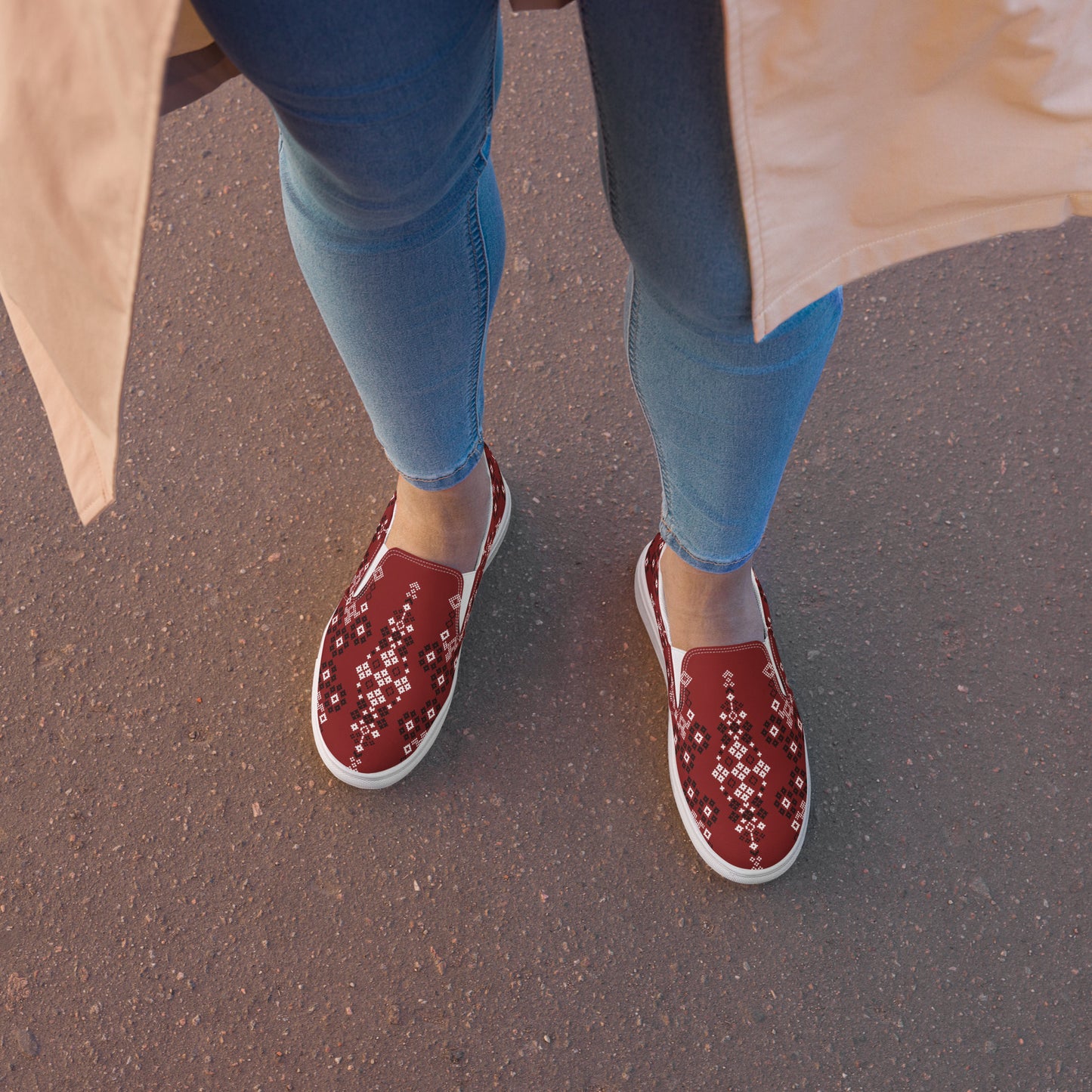 Southwest | Women’s Slip-on Canvas Shoes | Red Mesa