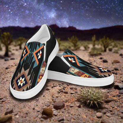 Custom Southwest Print Women’s Slip-on Canvas Shoes Native American Geometric Pattern Two Tone Halftone