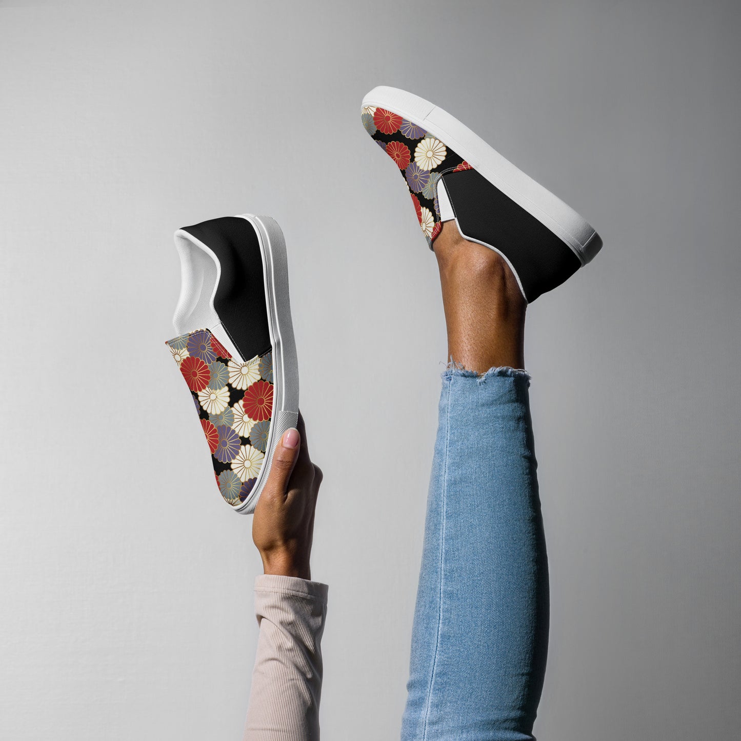 Silk Road | Women’s Slip-on Canvas Shoes | Chrysanthemum Halftone