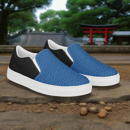 Women’s Asian Print, Slip-on Canvas Shoes, Japanese Blue Sea Waves Pattern,  Halftone