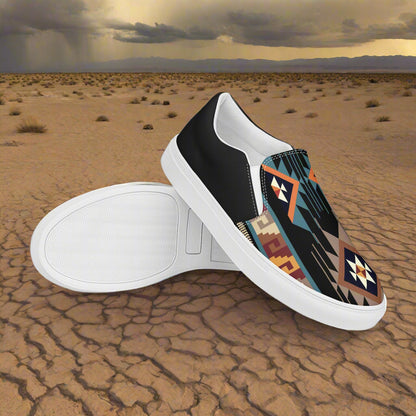 Custom Southwest Print Women’s Slip-on Canvas Shoes Native American Geometric Pattern Two Tone Halftone
